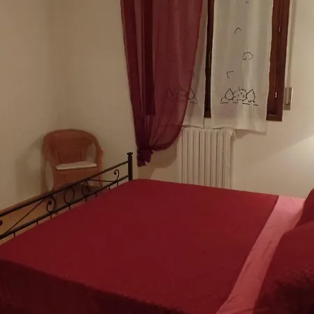 Le Mondine بيت ضيافة *